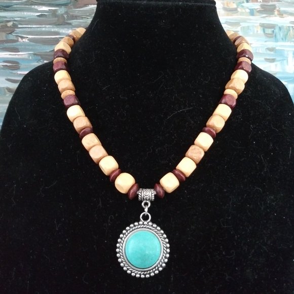**CLEARANCE SALE** Southwest Style Necklace with Pendant - Picture 1 of 10